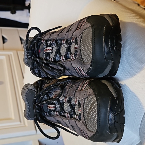 Men's Columbia sneakers size 9 - Picture 2 of 5